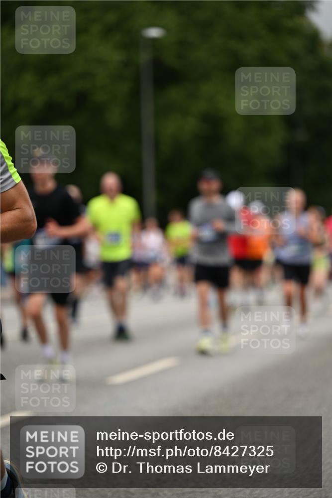 29.06.2025 - hella hamburg halbmarathon Dr. Thomas Lammeyer http://msf.ph/oto/8427325 29.06.2025 10:50:47 Kennedybrücke 1033, 1429, 1695, 1867, 1868, 1924, 1983, 2008, 2398, 2423, 2773, 2813, 2917, 3160, 3164, 3410, 4202, 4296, 4306, 4317, 4572, 5044, 5769, 5770, 6124, 6161, 6392, 8477, 8486, 9120, 9121, 9243, 9445, 10030, 10230, 10327, 10329, 10367, 11253, 11361 meine-sportfotos.de