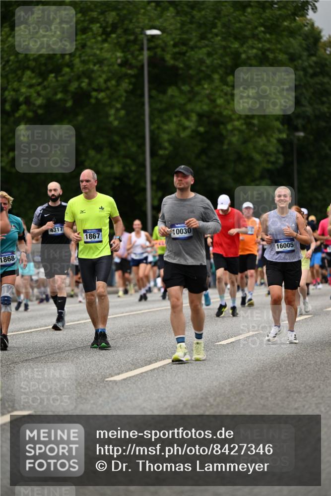 29.06.2025 - hella hamburg halbmarathon Dr. Thomas Lammeyer http://msf.ph/oto/8427346 29.06.2025 10:50:48 Kennedybrücke 1033, 1429, 1695, 1867, 1868, 1924, 1983, 2008, 2398, 2423, 2773, 2813, 2917, 3160, 3164, 3410, 4202, 4296, 4306, 4317, 4572, 5044, 5769, 5770, 6124, 6161, 6392, 8477, 8486, 9120, 9121, 9243, 9337, 9445, 10030, 10230, 10327, 10329, 10367, 11253, 11361 meine-sportfotos.de