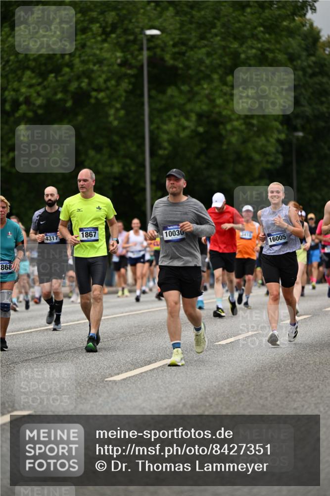 29.06.2025 - hella hamburg halbmarathon Dr. Thomas Lammeyer http://msf.ph/oto/8427351 29.06.2025 10:50:48 Kennedybrücke 1033, 1429, 1695, 1867, 1868, 1924, 1983, 2008, 2398, 2423, 2773, 2813, 2917, 3160, 3164, 3410, 4202, 4296, 4306, 4317, 4572, 5044, 5769, 5770, 6124, 6161, 6392, 8477, 8486, 9120, 9121, 9243, 9337, 9445, 10030, 10230, 10327, 10329, 10367, 11253, 11361 meine-sportfotos.de