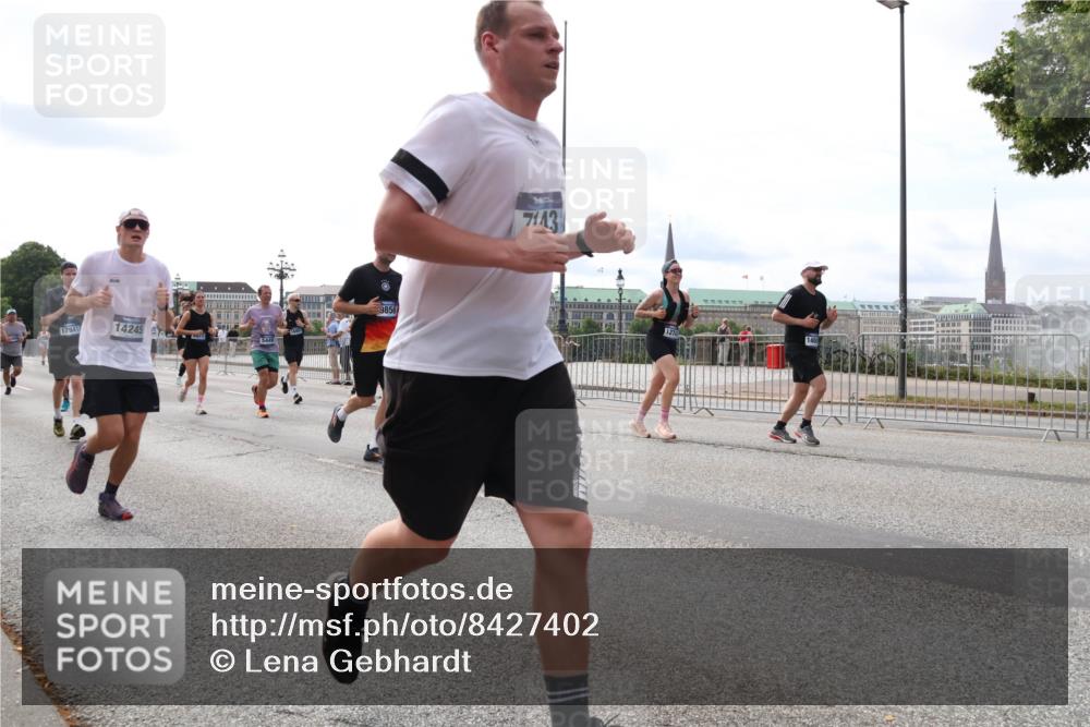 29.06.2025 - hella hamburg halbmarathon Lena Gebhardt http://msf.ph/oto/8427402 29.06.2025 10:19:30 Lombardsbrücke 17941, 14245, 5449, 9856, 7113, 1145, 1332, 1534, 1708, 1718, 1755, 2017, 2311, 2357, 2405, 2441, 2589, 2795, 2802, 2812, 2895, 2993, 2995, 3105, 3118, 3446, 3678, 4108, 4110, 4170, 4562, 4570, 4722, 4979, 5034, 5035, 5080, 5098, 5123, 5178, 5251, 5323, 5429, 5449, 5849, 5878, 6249, 6444, 6477, 6482, 6542, 6796, 6797, 6939, 7143, 7248, 7249, 7836, 8146, 8427, 8537, 8575, 8761, 8778, 9252, 9652, 9756, 9757, 9856, 10039, 10124, 10129, 10349, 10540, 10594 meine-sportfotos.de
