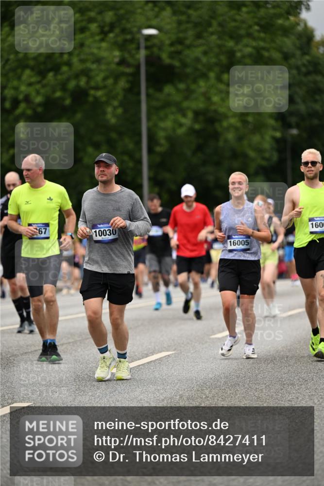 29.06.2025 - hella hamburg halbmarathon Dr. Thomas Lammeyer http://msf.ph/oto/8427411 29.06.2025 10:50:49 Kennedybrücke 1033, 1429, 1695, 1867, 1868, 1924, 1983, 2008, 2398, 2423, 2773, 2813, 2917, 3160, 3164, 3410, 4202, 4296, 4306, 4317, 4572, 5044, 5769, 5770, 6124, 6161, 6392, 8477, 8486, 9120, 9121, 9243, 9337, 9445, 10030, 10230, 10327, 10329, 10367, 11253, 11361 meine-sportfotos.de