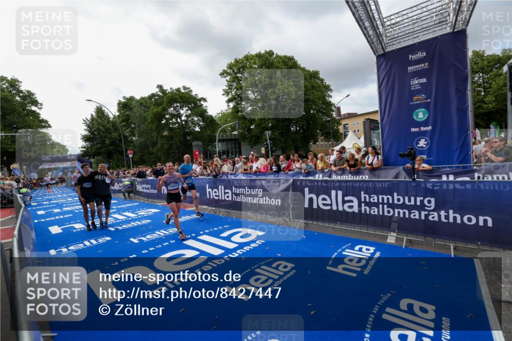 29.06.2025 - hella hamburg halbmarathon Zöllner http://msf.ph/oto/8427447 29.06.2025 10:35:45 Ziel 4062, 12462, 12899, 14841, 16119, 18841 meine-sportfotos.de