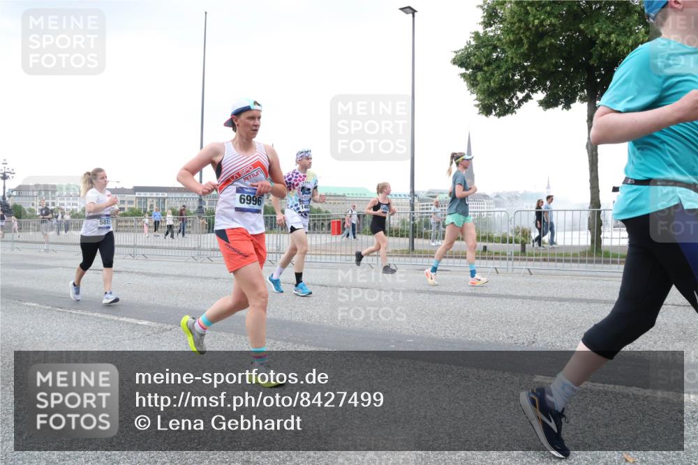 29.06.2025 - hella hamburg halbmarathon Lena Gebhardt http://msf.ph/oto/8427499 29.06.2025 10:53:46 Lombardsbrücke 5815, 6996, 1017, 1263, 1340, 1687, 1709, 1744, 1753, 1789, 1900, 1906, 1984, 2065, 2079, 2372, 2409, 2429, 2854, 3055, 3079, 3226, 3249, 3465, 3467, 3557, 4195, 4595, 4801, 5430, 5562, 5815, 5856, 5857, 5898, 5964, 6039, 6041, 6044, 6192, 6273, 6306, 6583, 6913, 6996, 7039, 7068, 7537, 7611, 7614, 7876, 7890, 8189, 8212, 8515, 8906, 8924, 9077, 9456, 9503, 9531, 9572, 9685, 9764, 9771, 9785, 10043, 10175, 10490, 11390, 12219 meine-sportfotos.de