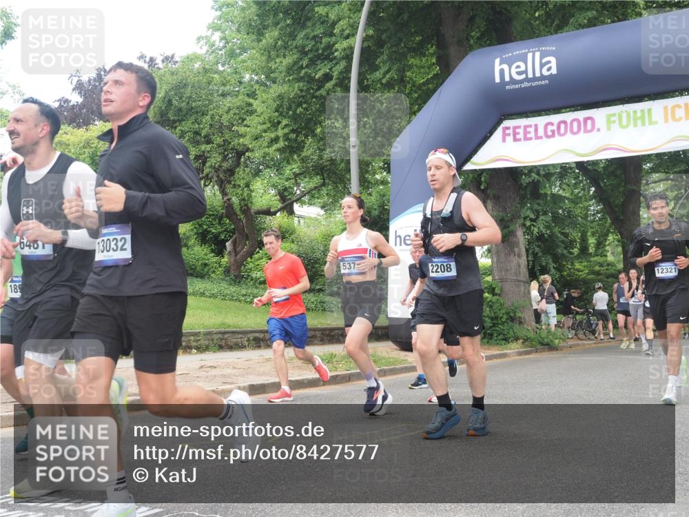 29.06.2025 - hella hamburg halbmarathon KatJ http://msf.ph/oto/8427577 29.06.2025 10:40:12 Zwischen KM18-KM19 2208, 3715, 4029, 4065, 5378, 5638, 6481, 7896, 8273, 8587, 8651 meine-sportfotos.de