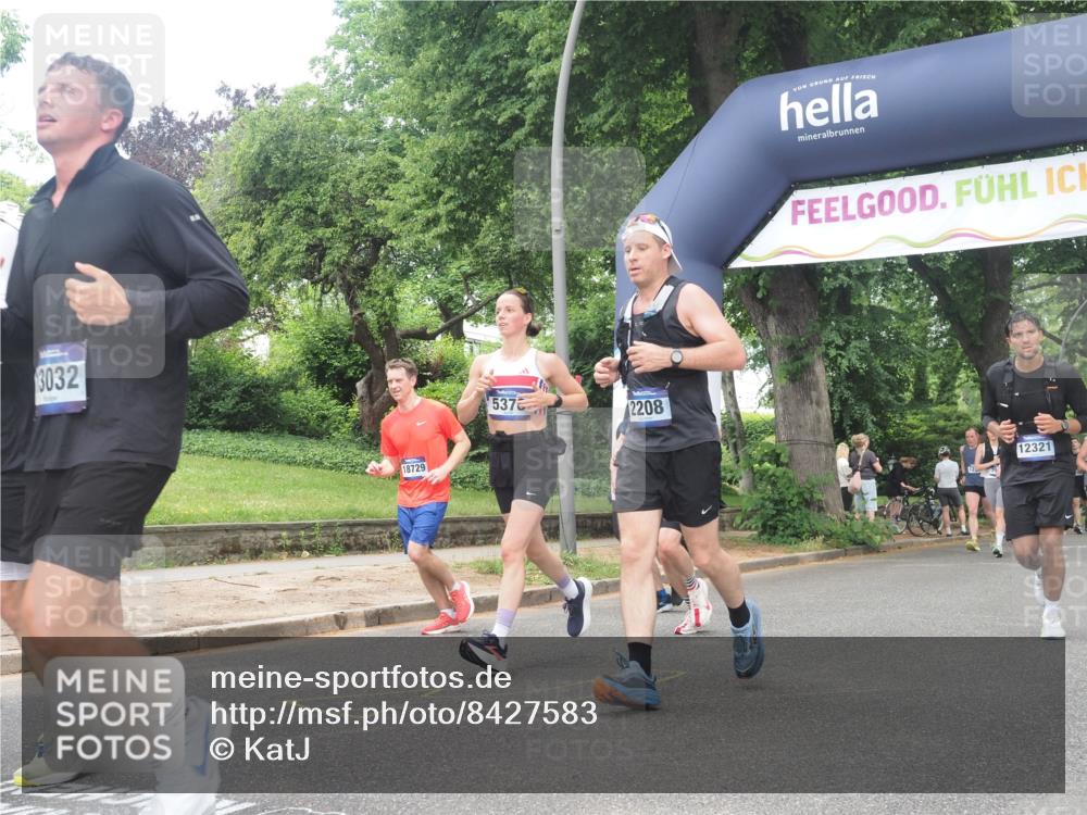 29.06.2025 - hella hamburg halbmarathon KatJ http://msf.ph/oto/8427583 29.06.2025 10:40:12 Zwischen KM18-KM19 2208, 3715, 4029, 4065, 5378, 5638, 6481, 7896, 8273, 8587, 8651 meine-sportfotos.de