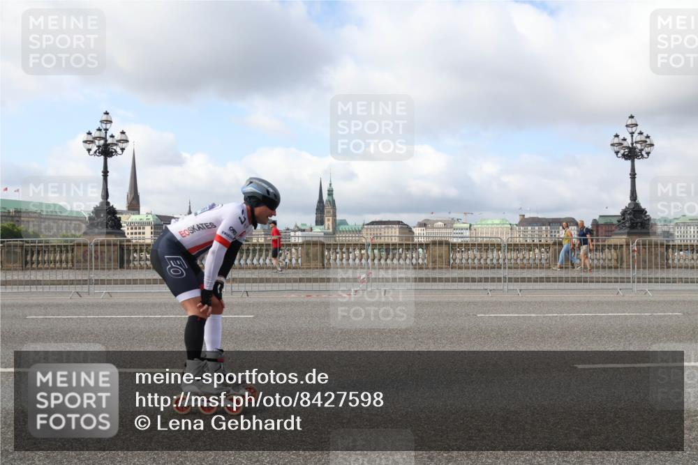 29.06.2025 - hella hamburg halbmarathon Lena Gebhardt http://msf.ph/oto/8427598 29.06.2025 08:59:15 Lombardsbrücke  meine-sportfotos.de