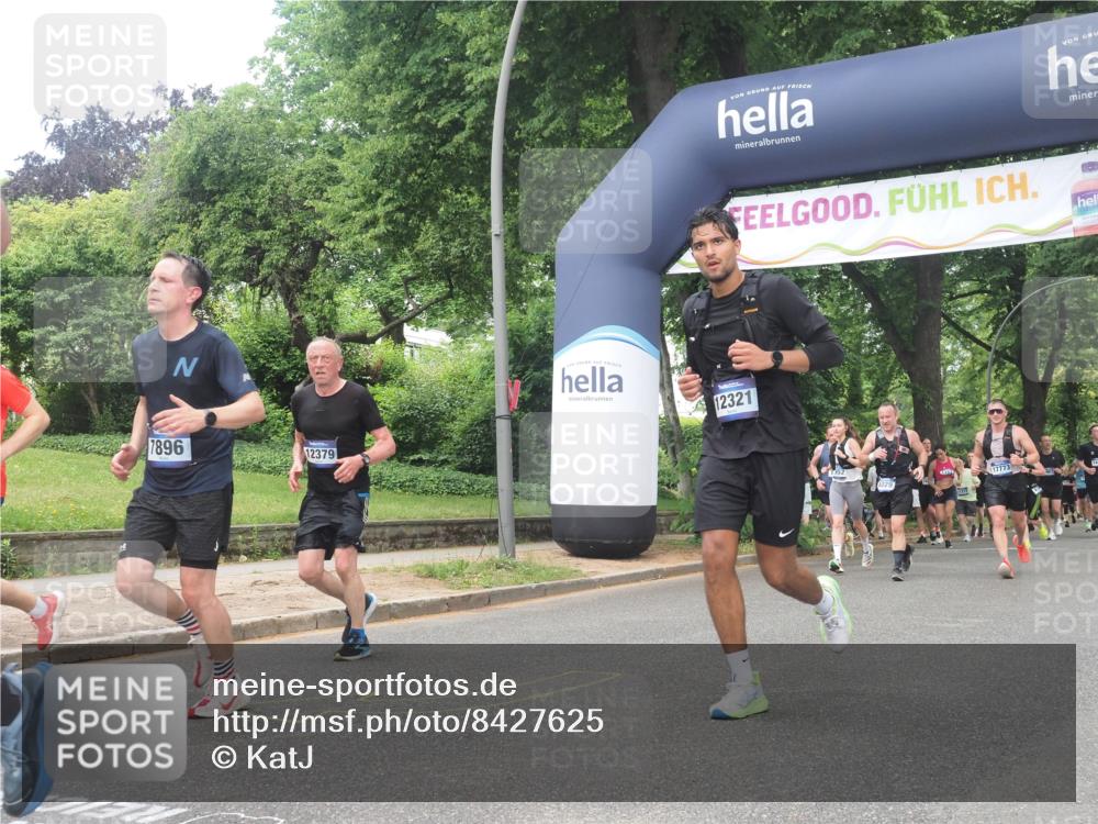 29.06.2025 - hella hamburg halbmarathon KatJ http://msf.ph/oto/8427625 29.06.2025 10:40:13 Zwischen KM18-KM19 1258, 2208, 3715, 3952, 4029, 4065, 5378, 5638, 6481, 7896, 8273, 8651 meine-sportfotos.de