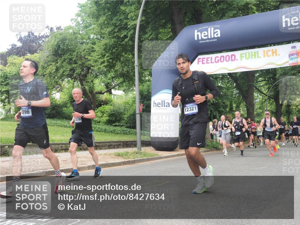 29.06.2025 - hella hamburg halbmarathon KatJ http://msf.ph/oto/8427634 29.06.2025 10:40:13 Zwischen KM18-KM19 1258, 2208, 3715, 3952, 4029, 4065, 5378, 5638, 6481, 7896, 8273, 8651 meine-sportfotos.de