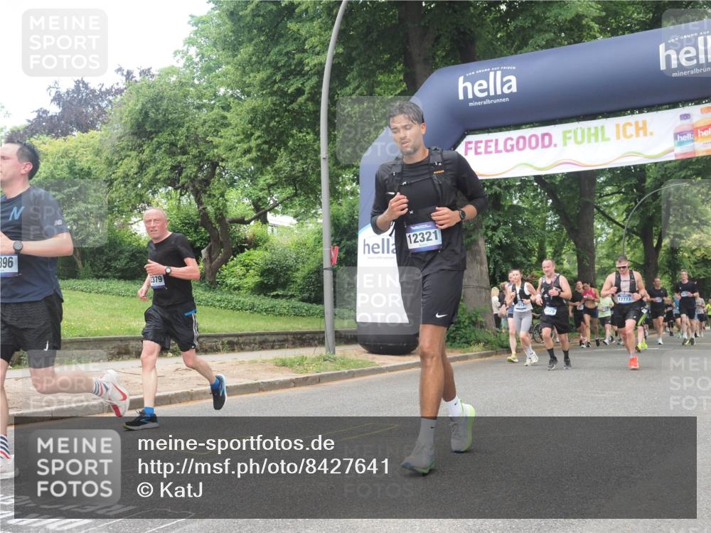 29.06.2025 - hella hamburg halbmarathon KatJ http://msf.ph/oto/8427641 29.06.2025 10:40:13 Zwischen KM18-KM19 1258, 2208, 3715, 3952, 4029, 4065, 5378, 5638, 6481, 7896, 8273, 8651 meine-sportfotos.de