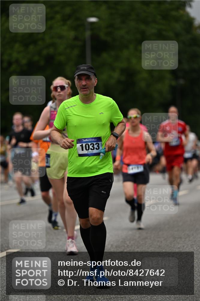29.06.2025 - hella hamburg halbmarathon Dr. Thomas Lammeyer http://msf.ph/oto/8427642 29.06.2025 10:50:55 Kennedybrücke 1033, 1100, 1104, 1429, 1867, 1868, 1924, 2423, 2697, 2773, 2813, 2917, 3160, 3164, 3410, 3896, 4104, 4202, 4296, 4306, 4317, 4448, 4572, 5635, 5769, 5770, 5854, 5892, 6124, 6161, 6392, 6623, 8010, 8047, 8477, 8486, 8706, 9120, 9121, 9243, 9337, 9426, 9445, 9774, 9949, 10030, 10230, 10327, 10329, 11253, 11361, 11408 meine-sportfotos.de