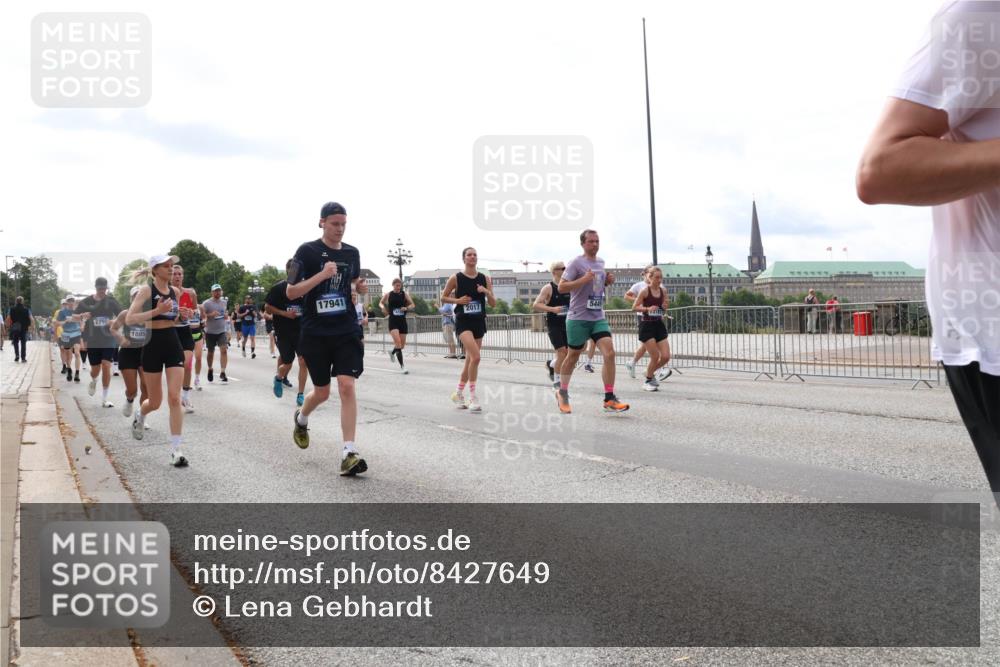 29.06.2025 - hella hamburg halbmarathon Lena Gebhardt http://msf.ph/oto/8427649 29.06.2025 10:19:31 Lombardsbrücke 2795, 1805, 17941, 2017, 1145, 1332, 1534, 1708, 1718, 1755, 2017, 2311, 2357, 2405, 2441, 2589, 2795, 2802, 2812, 2895, 2918, 2993, 2995, 3118, 3446, 3678, 4108, 4110, 4170, 4562, 4570, 4722, 4979, 5034, 5035, 5080, 5098, 5123, 5178, 5251, 5429, 5449, 5849, 5878, 6249, 6444, 6477, 6482, 6542, 6796, 6797, 6939, 7143, 7248, 7249, 7836, 7917, 8146, 8427, 8537, 8575, 8761, 8778, 9252, 9652, 9756, 9856, 10039, 10124, 10129, 10349, 10540, 10594 meine-sportfotos.de