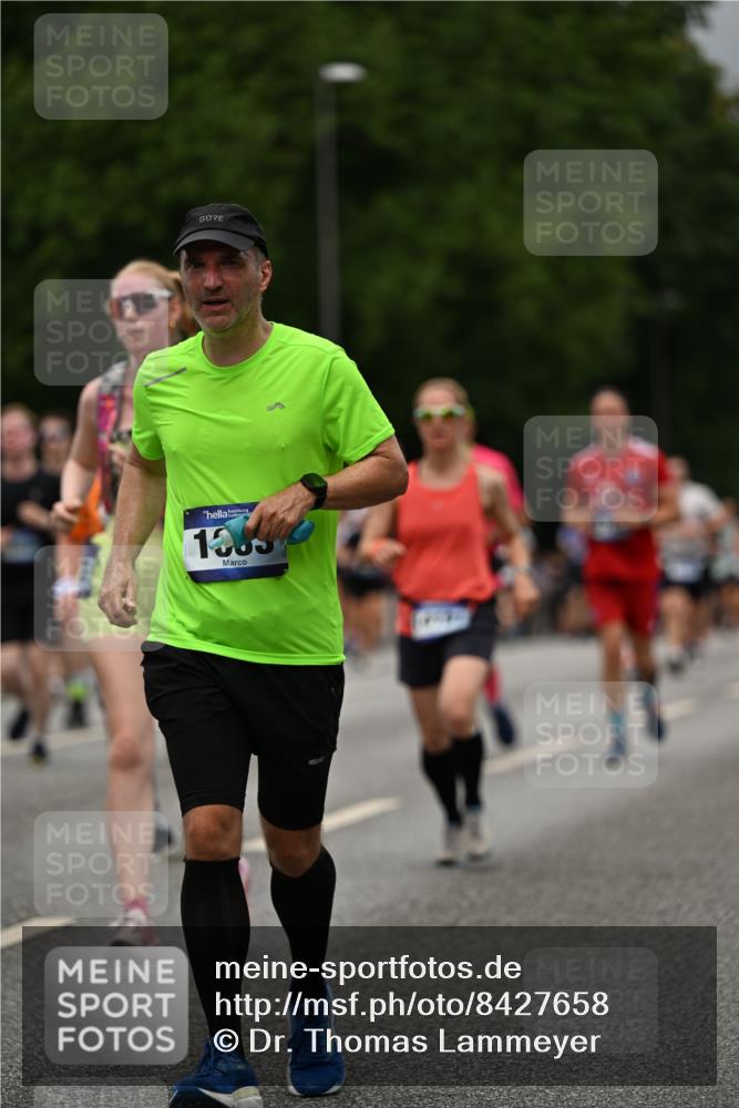 29.06.2025 - hella hamburg halbmarathon Dr. Thomas Lammeyer http://msf.ph/oto/8427658 29.06.2025 10:50:55 Kennedybrücke 1033, 1100, 1104, 1429, 1867, 1868, 1924, 2423, 2697, 2773, 2813, 2917, 3160, 3164, 3410, 3896, 4104, 4202, 4296, 4306, 4317, 4448, 4572, 5635, 5769, 5770, 5854, 5892, 6124, 6161, 6392, 6623, 8010, 8047, 8477, 8486, 8706, 9120, 9121, 9243, 9337, 9426, 9445, 9774, 9949, 10030, 10230, 10327, 10329, 11253, 11361, 11408 meine-sportfotos.de