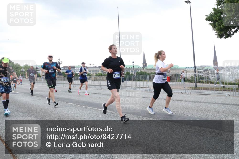 29.06.2025 - hella hamburg halbmarathon Lena Gebhardt http://msf.ph/oto/8427714 29.06.2025 10:53:48 Lombardsbrücke 9531, 1340, 7537, 11349, 581, 1017, 1263, 1340, 1687, 1709, 1744, 1753, 1789, 1900, 1906, 1984, 2065, 2079, 2372, 2429, 2854, 3055, 3079, 3226, 3249, 3465, 3467, 3557, 4195, 4595, 4801, 4838, 5430, 5562, 5815, 5856, 5857, 5898, 5964, 6039, 6041, 6044, 6192, 6273, 6306, 6583, 6913, 6996, 7039, 7068, 7537, 7611, 7614, 7876, 7890, 8189, 8212, 8515, 8906, 8924, 9077, 9138, 9456, 9503, 9531, 9572, 9685, 9764, 9771, 9785, 10043, 10175, 11390 meine-sportfotos.de