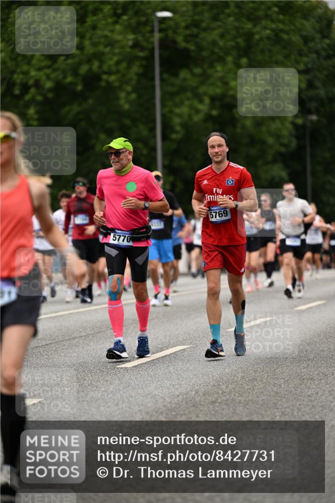 29.06.2025 - hella hamburg halbmarathon Dr. Thomas Lammeyer http://msf.ph/oto/8427731 29.06.2025 10:50:58 Kennedybrücke 1033, 1100, 1104, 1429, 1867, 1868, 1924, 2423, 2662, 2665, 2697, 2773, 2813, 3160, 3164, 3410, 3896, 4104, 4202, 4296, 4306, 4317, 4448, 4572, 5635, 5769, 5770, 5854, 5892, 6392, 6623, 7073, 8010, 8047, 8477, 8486, 8706, 9120, 9121, 9243, 9337, 9426, 9445, 9774, 9949, 10030, 10230, 10327, 10329, 11253, 11361, 11408 meine-sportfotos.de