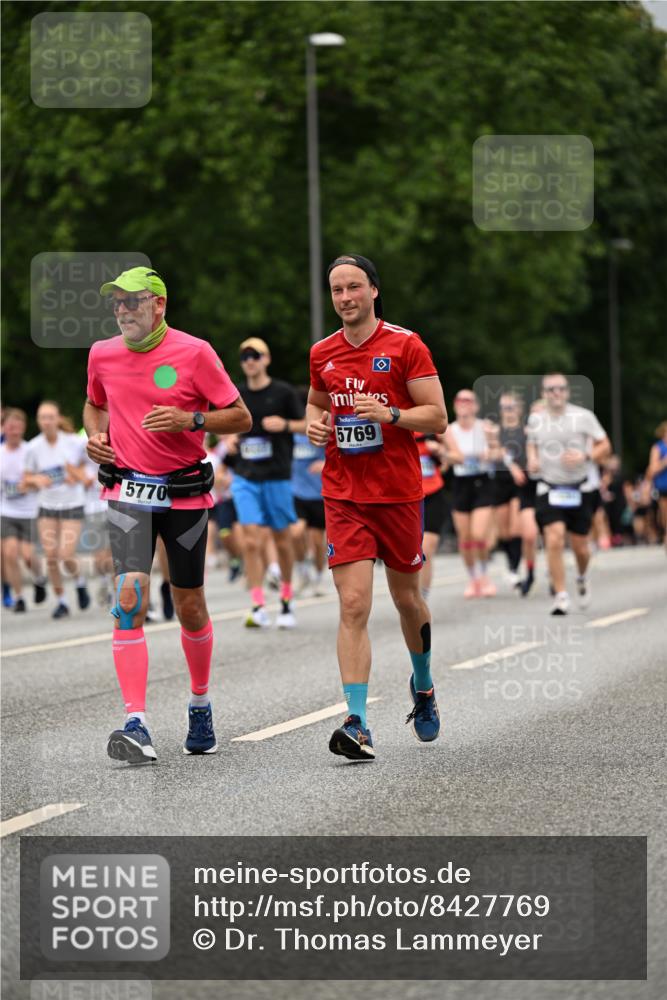 29.06.2025 - hella hamburg halbmarathon Dr. Thomas Lammeyer http://msf.ph/oto/8427769 29.06.2025 10:50:58 Kennedybrücke 1033, 1100, 1104, 1429, 1867, 1868, 1924, 2423, 2662, 2665, 2697, 2773, 2813, 3160, 3164, 3410, 3896, 4104, 4202, 4296, 4306, 4317, 4448, 4572, 5635, 5769, 5770, 5854, 5892, 6392, 6623, 7073, 8010, 8047, 8477, 8486, 8706, 9120, 9121, 9243, 9337, 9426, 9445, 9774, 9949, 10030, 10230, 10327, 10329, 11253, 11361, 11408 meine-sportfotos.de
