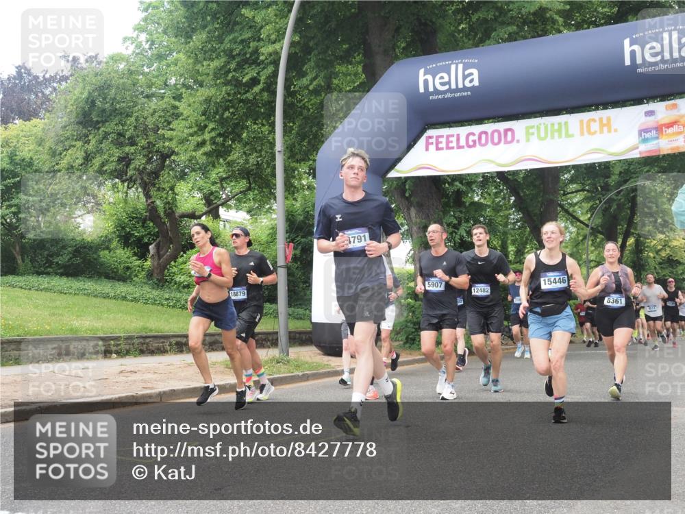 29.06.2025 - hella hamburg halbmarathon KatJ http://msf.ph/oto/8427778 29.06.2025 10:40:18 Zwischen KM18-KM19 1151, 1258, 3952, 4029, 5907, 6481, 8361 meine-sportfotos.de
