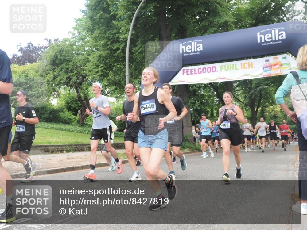 29.06.2025 - hella hamburg halbmarathon KatJ http://msf.ph/oto/8427819 29.06.2025 10:40:19 Zwischen KM18-KM19 1151, 1258, 2082, 3952, 4029, 5907, 8361 meine-sportfotos.de