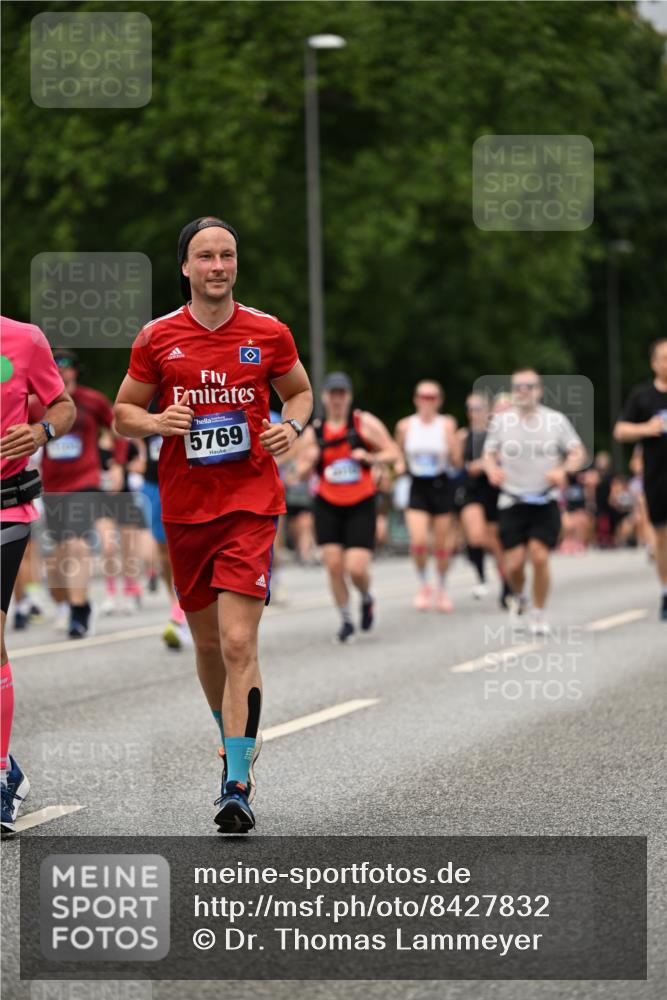 29.06.2025 - hella hamburg halbmarathon Dr. Thomas Lammeyer http://msf.ph/oto/8427832 29.06.2025 10:51:00 Kennedybrücke 1004, 1033, 1100, 1104, 1429, 1867, 1868, 1924, 2423, 2662, 2665, 2697, 2773, 2813, 3160, 3410, 3896, 4104, 4202, 4296, 4306, 4317, 4448, 4483, 4572, 5635, 5769, 5770, 5854, 5892, 6392, 6623, 7073, 7268, 7374, 8010, 8047, 8477, 8486, 8706, 9120, 9121, 9243, 9337, 9426, 9445, 9774, 9949, 10030, 10327, 10329, 11253, 11361, 11408 meine-sportfotos.de