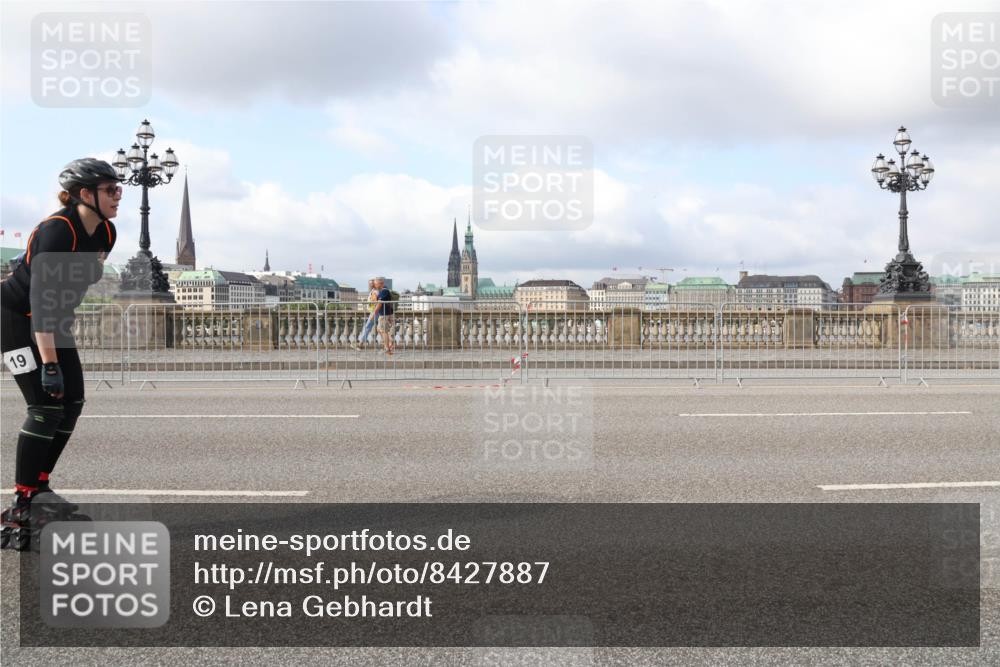 29.06.2025 - hella hamburg halbmarathon Lena Gebhardt http://msf.ph/oto/8427887 29.06.2025 08:59:23 Lombardsbrücke 19 meine-sportfotos.de