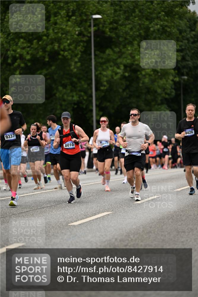29.06.2025 - hella hamburg halbmarathon Dr. Thomas Lammeyer http://msf.ph/oto/8427914 29.06.2025 10:51:01 Kennedybrücke 1004, 1033, 1100, 1104, 1429, 1867, 1868, 1924, 1999, 2423, 2662, 2665, 2697, 2773, 2813, 3410, 3896, 4104, 4202, 4296, 4306, 4317, 4448, 4483, 4572, 5635, 5769, 5770, 5854, 5892, 6392, 6623, 7073, 7268, 7364, 7368, 7374, 8010, 8047, 8486, 8706, 9120, 9121, 9243, 9337, 9426, 9445, 9774, 9949, 10030, 10327, 10329, 11253, 11361, 11408 meine-sportfotos.de