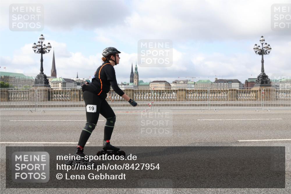 29.06.2025 - hella hamburg halbmarathon Lena Gebhardt http://msf.ph/oto/8427954 29.06.2025 08:59:23 Lombardsbrücke 19 meine-sportfotos.de