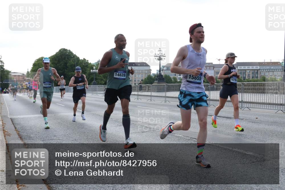 29.06.2025 - hella hamburg halbmarathon Lena Gebhardt http://msf.ph/oto/8427956 29.06.2025 09:44:17 Lombardsbrücke 10106, 17258, 14828, 15655, 10790, 1122, 1953, 2483, 2879, 3075, 3189, 3379, 3968, 5308, 5344, 7231, 7793, 8376, 8975, 9047, 9079, 10106, 10173, 10222, 10655, 10790, 11150, 11877, 13383, 13606, 13779, 14828, 15655, 16118, 17040, 17258, 18832, 19114 meine-sportfotos.de