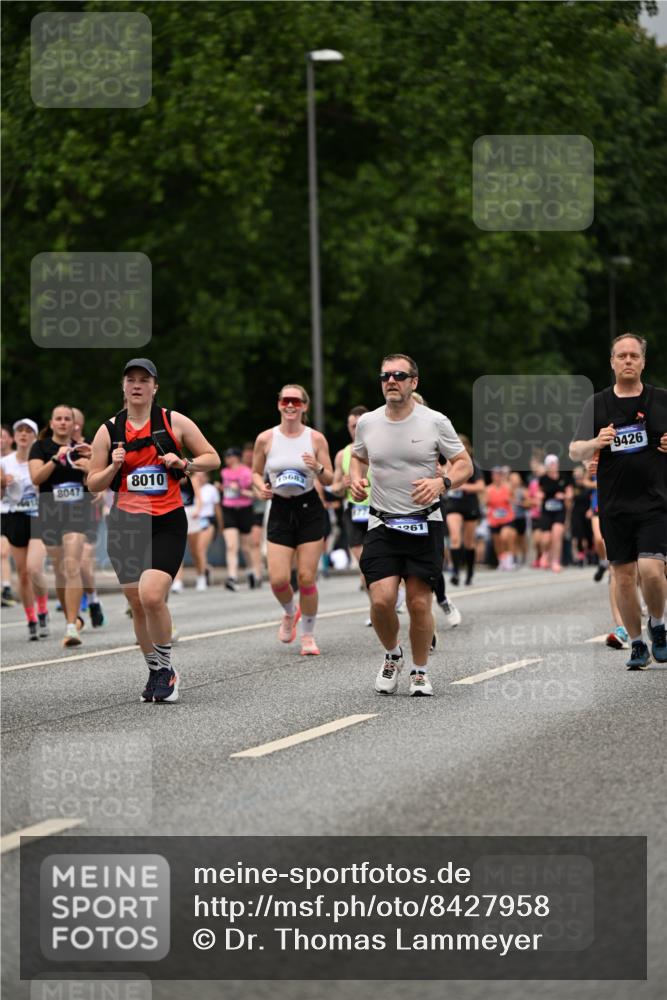 29.06.2025 - hella hamburg halbmarathon Dr. Thomas Lammeyer http://msf.ph/oto/8427958 29.06.2025 10:51:02 Kennedybrücke 1004, 1033, 1100, 1104, 1429, 1867, 1868, 1924, 1999, 2423, 2662, 2665, 2697, 2773, 2813, 3410, 3896, 4104, 4202, 4296, 4306, 4317, 4448, 4483, 4572, 5635, 5769, 5770, 5854, 5892, 6392, 6623, 7073, 7268, 7364, 7368, 7374, 8010, 8047, 8486, 8706, 9120, 9121, 9243, 9337, 9426, 9445, 9774, 9949, 10030, 10327, 10329, 11253, 11361, 11408 meine-sportfotos.de