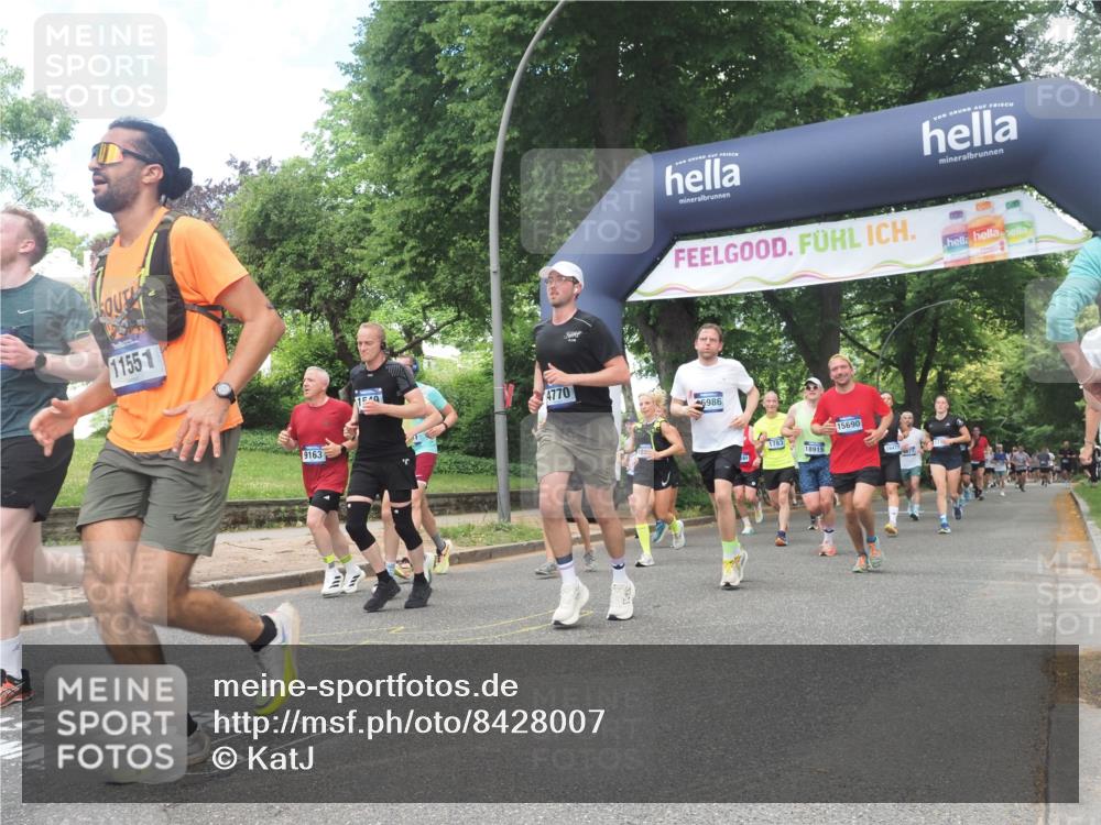 29.06.2025 - hella hamburg halbmarathon KatJ http://msf.ph/oto/8428007 29.06.2025 10:40:26 Zwischen KM18-KM19 1061, 1499, 1549, 2082, 4770, 6511, 6512, 6628, 6897, 7177, 7274 meine-sportfotos.de