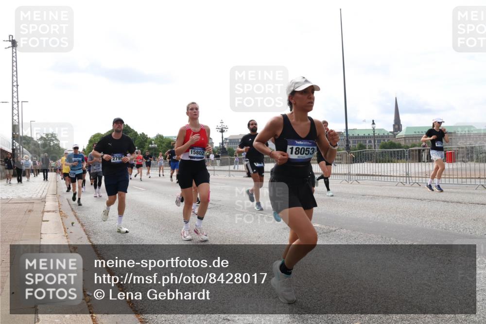 29.06.2025 - hella hamburg halbmarathon Lena Gebhardt http://msf.ph/oto/8428017 29.06.2025 10:19:33 Lombardsbrücke 14808, 2795, 15802, 7700, 18053, 1145, 1332, 1534, 1708, 1718, 1755, 2017, 2311, 2357, 2405, 2441, 2589, 2795, 2812, 2895, 2918, 2993, 2995, 3446, 3678, 4108, 4110, 4170, 4562, 4570, 4722, 4979, 5034, 5035, 5080, 5098, 5123, 5178, 5251, 5429, 5449, 5849, 5878, 6444, 6477, 6482, 6542, 6796, 6797, 6872, 6874, 6939, 7143, 7248, 7249, 7836, 7917, 8146, 8427, 8537, 8575, 8761, 8778, 9252, 9652, 9856, 10039, 10124, 10129, 10349, 10540, 10594 meine-sportfotos.de