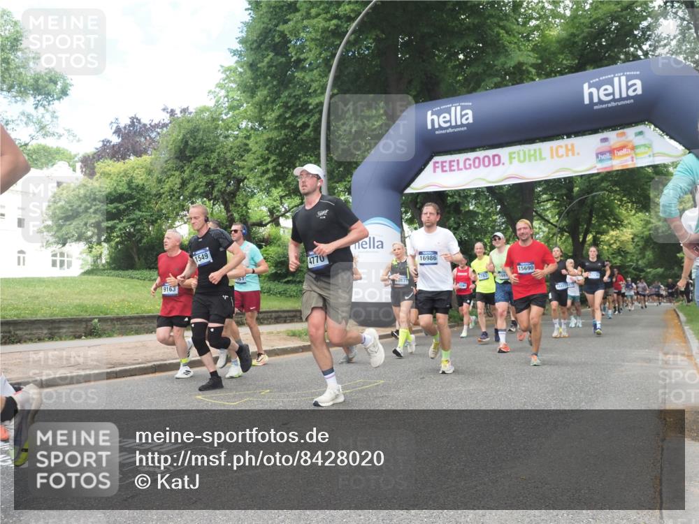 29.06.2025 - hella hamburg halbmarathon KatJ http://msf.ph/oto/8428020 29.06.2025 10:40:27 Zwischen KM18-KM19 1061, 1499, 1549, 2074, 2082, 4770, 6511, 6512, 6628, 6897, 7177, 7274 meine-sportfotos.de