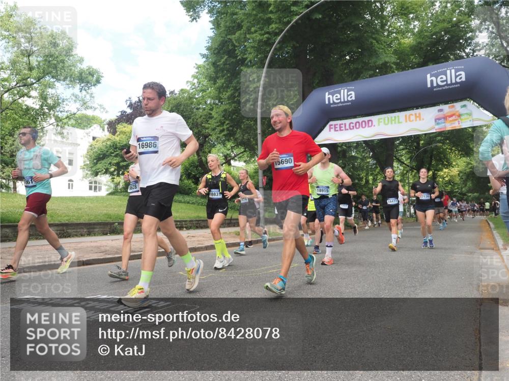29.06.2025 - hella hamburg halbmarathon KatJ http://msf.ph/oto/8428078 29.06.2025 10:40:28 Zwischen KM18-KM19 1061, 1499, 1549, 2074, 4770, 6511, 6512, 6628, 6897, 7177, 7274 meine-sportfotos.de