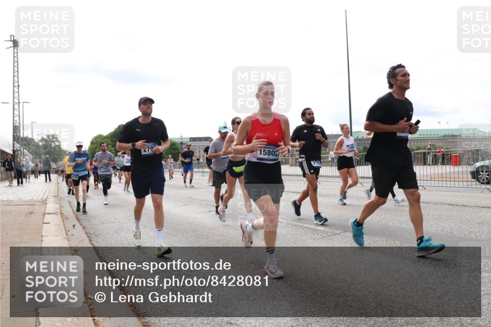 29.06.2025 - hella hamburg halbmarathon Lena Gebhardt http://msf.ph/oto/8428081 29.06.2025 10:19:34 Lombardsbrücke 270, 15802, 1145, 1332, 1534, 1708, 1718, 1755, 2017, 2311, 2357, 2405, 2441, 2589, 2795, 2812, 2895, 2918, 2993, 2995, 3446, 3678, 4108, 4110, 4170, 4562, 4570, 4722, 4979, 5034, 5035, 5080, 5098, 5123, 5178, 5251, 5429, 5449, 5849, 5878, 6444, 6477, 6482, 6542, 6796, 6797, 6872, 6874, 6939, 7143, 7248, 7249, 7836, 7917, 8146, 8427, 8537, 8575, 8761, 8778, 9252, 9652, 9856, 10039, 10124, 10129, 10349, 10540, 10594 meine-sportfotos.de