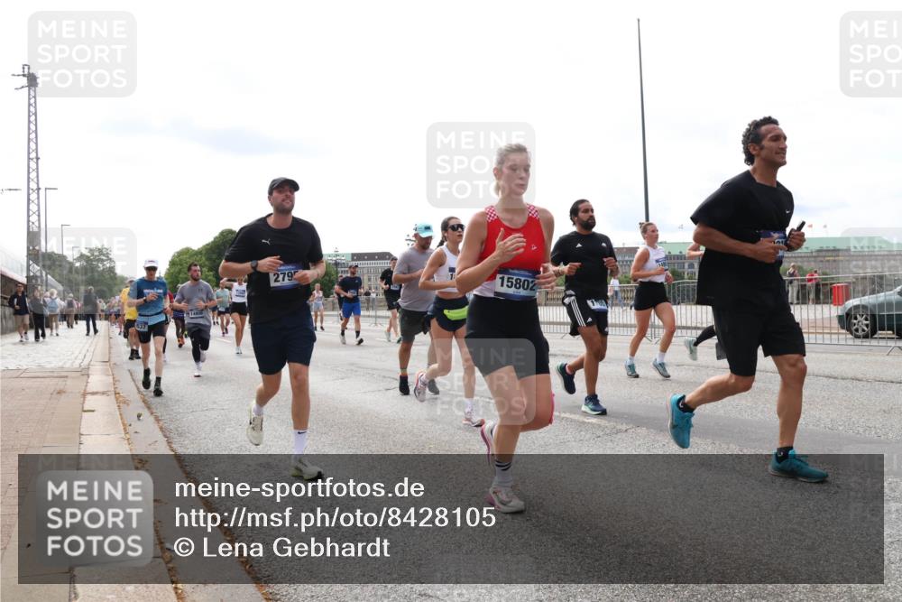 29.06.2025 - hella hamburg halbmarathon Lena Gebhardt http://msf.ph/oto/8428105 29.06.2025 10:19:34 Lombardsbrücke 14808, 279, 15802, 1145, 1332, 1534, 1708, 1718, 1755, 2017, 2311, 2357, 2405, 2441, 2589, 2795, 2812, 2895, 2918, 2993, 2995, 3446, 3678, 4108, 4110, 4170, 4562, 4570, 4722, 4979, 5034, 5035, 5080, 5098, 5123, 5178, 5251, 5429, 5449, 5849, 5878, 6444, 6477, 6482, 6542, 6796, 6797, 6872, 6874, 6939, 7143, 7248, 7249, 7836, 7917, 8146, 8427, 8537, 8575, 8761, 8778, 9252, 9652, 9856, 10039, 10124, 10129, 10349, 10540, 10594 meine-sportfotos.de