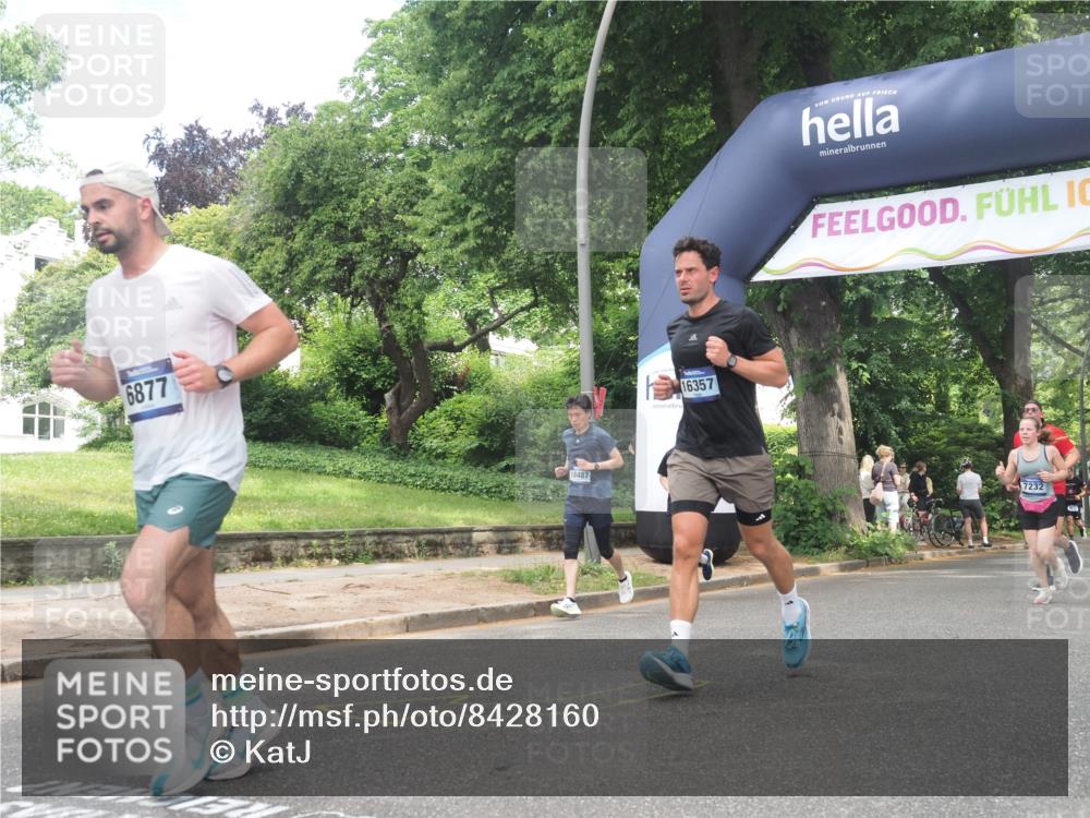 29.06.2025 - hella hamburg halbmarathon KatJ http://msf.ph/oto/8428160 29.06.2025 10:40:31 Zwischen KM18-KM19 1061, 1499, 1549, 2074, 4770, 6628, 6877, 6897, 7232 meine-sportfotos.de