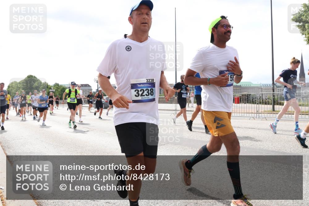 29.06.2025 - hella hamburg halbmarathon Lena Gebhardt http://msf.ph/oto/8428173 29.06.2025 10:43:43 Lombardsbrücke 5226, 10325, 3238, 3238, 1714, 155, 1023, 1026, 1095, 1155, 1306, 1310, 1400, 1459, 1816, 1878, 2073, 2733, 3238, 3288, 3329, 3390, 3597, 4056, 4367, 4627, 4866, 5001, 5192, 5201, 5214, 5293, 5370, 5720, 5890, 6012, 6036, 6096, 6226, 6334, 6440, 6895, 6931, 6971, 6973, 7197, 7205, 7206, 7489, 7504, 7872, 7926, 8000, 8058, 8135, 8233, 8408, 8504, 8870, 9073, 9639, 9641, 9704, 9831, 9879, 9976, 10083, 10097, 10200, 10202 meine-sportfotos.de