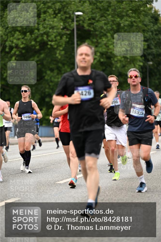 29.06.2025 - hella hamburg halbmarathon Dr. Thomas Lammeyer http://msf.ph/oto/8428181 29.06.2025 10:51:07 Kennedybrücke 1004, 1033, 1100, 1104, 1371, 1375, 1429, 1608, 1837, 1924, 1961, 1999, 2423, 2662, 2665, 2697, 2773, 2813, 3410, 3896, 4104, 4306, 4317, 4448, 4483, 5635, 5769, 5770, 5854, 5892, 6392, 6485, 6623, 7073, 7268, 7364, 7368, 7374, 7430, 7431, 8010, 8047, 8486, 8706, 8967, 9120, 9121, 9337, 9426, 9445, 9774, 9949, 10329, 11160, 11361, 11408 meine-sportfotos.de