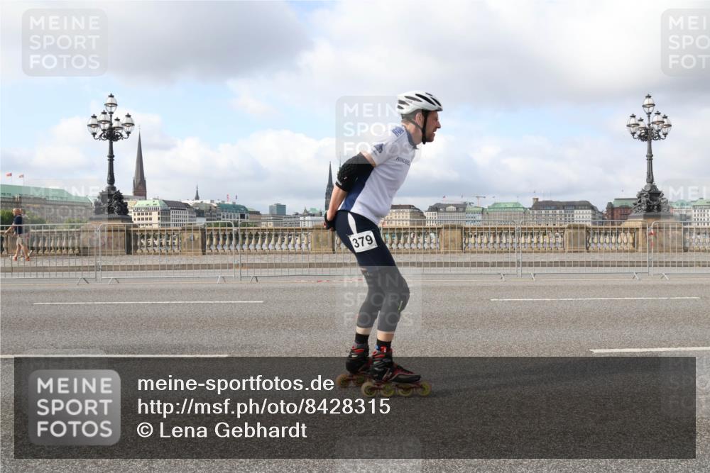 29.06.2025 - hella hamburg halbmarathon Lena Gebhardt http://msf.ph/oto/8428315 29.06.2025 08:59:29 Lombardsbrücke 379 meine-sportfotos.de