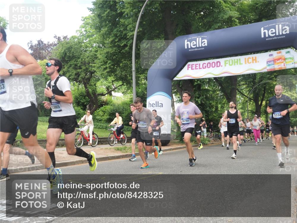 29.06.2025 - hella hamburg halbmarathon KatJ http://msf.ph/oto/8428325 29.06.2025 10:40:38 Zwischen KM18-KM19 3334, 3999, 6723, 7232, 7918 meine-sportfotos.de