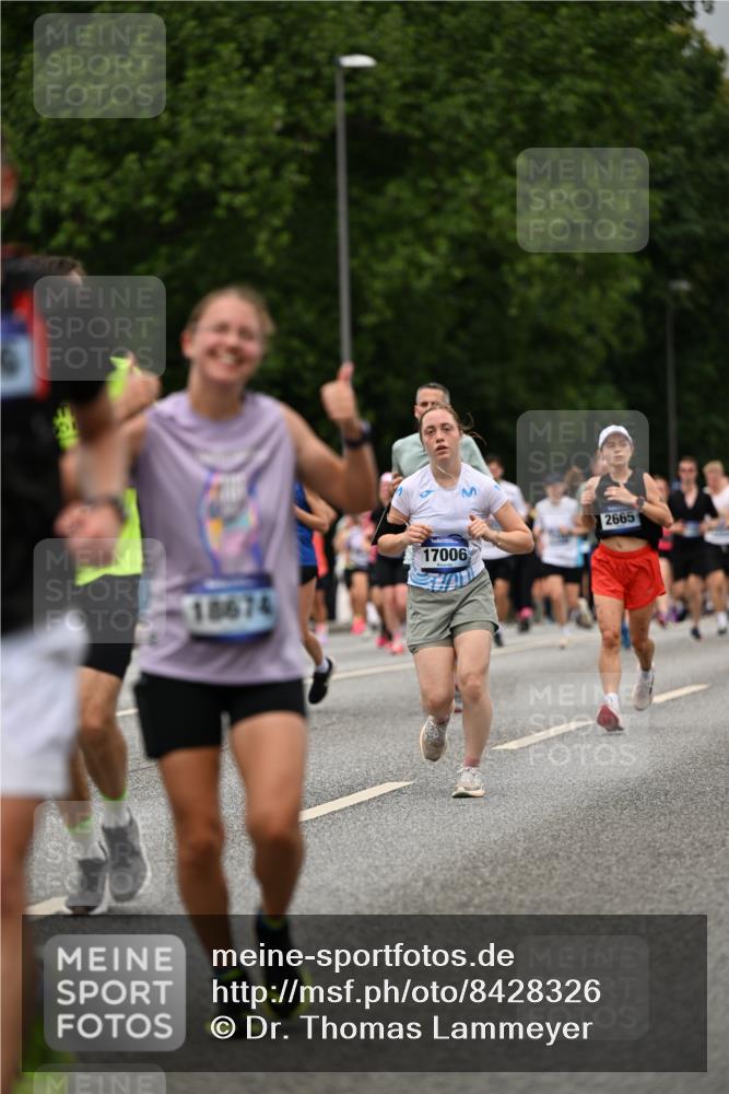 29.06.2025 - hella hamburg halbmarathon Dr. Thomas Lammeyer http://msf.ph/oto/8428326 29.06.2025 10:51:10 Kennedybrücke 1004, 1100, 1104, 1371, 1375, 1429, 1608, 1837, 1961, 1999, 2327, 2423, 2662, 2665, 2697, 2813, 3410, 3896, 4104, 4306, 4448, 4483, 5635, 5697, 5769, 5770, 5854, 5892, 6392, 6485, 6623, 6740, 7073, 7268, 7364, 7368, 7374, 7430, 7431, 8010, 8047, 8486, 8706, 8967, 9120, 9121, 9337, 9426, 9774, 9949, 10514, 10515, 11160, 11361, 11408 meine-sportfotos.de