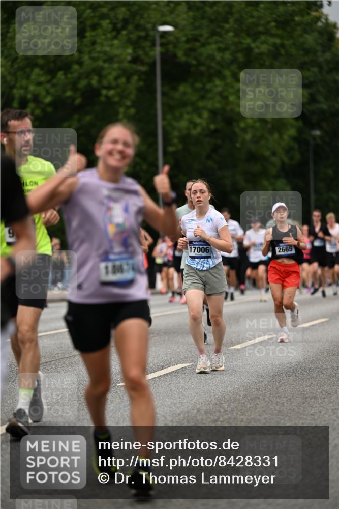 29.06.2025 - hella hamburg halbmarathon Dr. Thomas Lammeyer http://msf.ph/oto/8428331 29.06.2025 10:51:10 Kennedybrücke 1004, 1100, 1104, 1371, 1375, 1429, 1608, 1837, 1961, 1999, 2327, 2423, 2662, 2665, 2697, 2813, 3410, 3896, 4104, 4306, 4448, 4483, 5635, 5697, 5769, 5770, 5854, 5892, 6392, 6485, 6623, 6740, 7073, 7268, 7364, 7368, 7374, 7430, 7431, 8010, 8047, 8486, 8706, 8967, 9120, 9121, 9337, 9426, 9774, 9949, 10514, 10515, 11160, 11361, 11408 meine-sportfotos.de