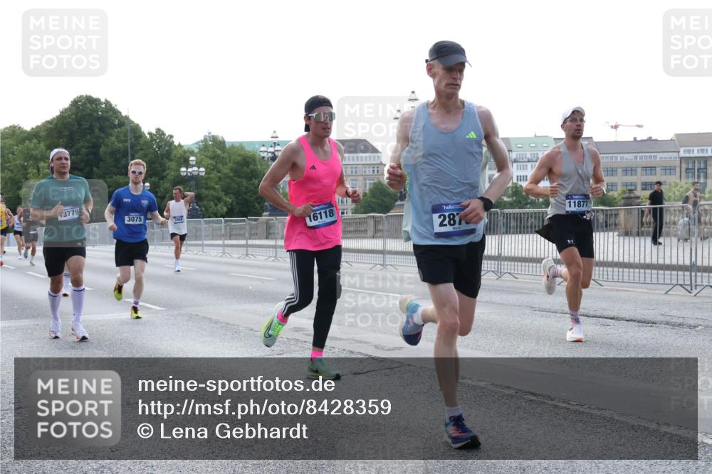 29.06.2025 - hella hamburg halbmarathon Lena Gebhardt http://msf.ph/oto/8428359 29.06.2025 09:44:22 Lombardsbrücke 3779, 3075, 16118, 287, 11877, 1065, 1122, 1953, 2483, 2879, 3075, 3189, 3379, 3968, 5308, 5344, 7231, 7349, 7793, 8376, 8975, 9047, 9079, 10106, 10173, 10222, 10655, 10790, 11150, 11877, 12337, 12369, 13383, 13606, 13779, 14828, 15576, 15655, 15880, 16118, 17258, 17354, 18699, 19114 meine-sportfotos.de