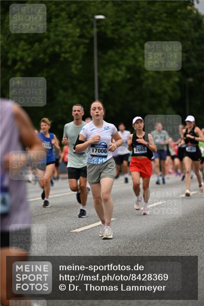 29.06.2025 - hella hamburg halbmarathon Dr. Thomas Lammeyer http://msf.ph/oto/8428369 29.06.2025 10:51:11 Kennedybrücke 1004, 1100, 1104, 1371, 1375, 1608, 1837, 1961, 1999, 2327, 2423, 2662, 2665, 2697, 2813, 3406, 3407, 3410, 3896, 4104, 4306, 4448, 4483, 5635, 5697, 5769, 5770, 5854, 5892, 6392, 6485, 6623, 6740, 7073, 7268, 7364, 7368, 7374, 7430, 7431, 8010, 8047, 8486, 8706, 8967, 9120, 9121, 9337, 9426, 9774, 9949, 10514, 10515, 10591, 11160, 11361, 11408 meine-sportfotos.de