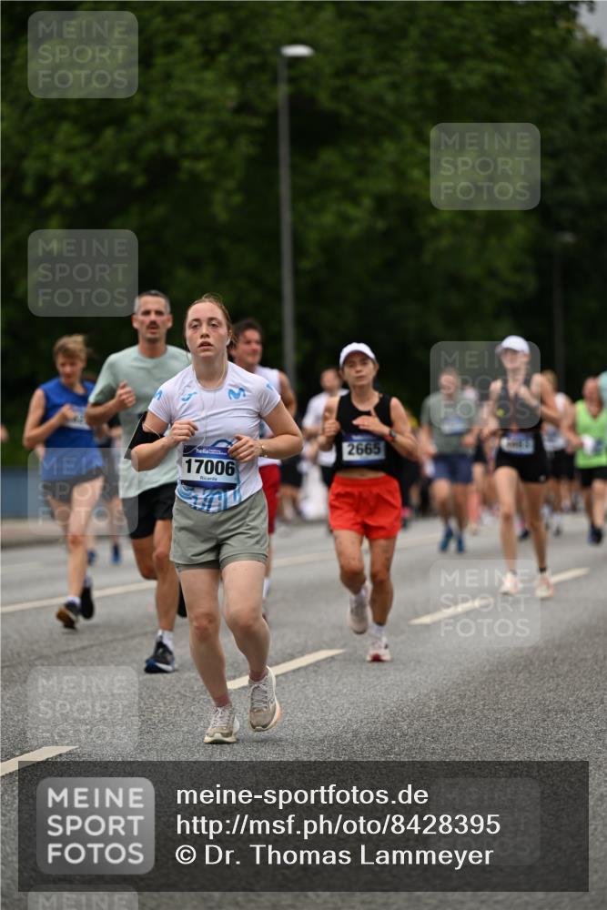 29.06.2025 - hella hamburg halbmarathon Dr. Thomas Lammeyer http://msf.ph/oto/8428395 29.06.2025 10:51:12 Kennedybrücke 1004, 1100, 1104, 1371, 1375, 1608, 1837, 1961, 1999, 2327, 2423, 2537, 2662, 2665, 2697, 3406, 3407, 3896, 4104, 4306, 4448, 4483, 5635, 5697, 5769, 5770, 5854, 5892, 6392, 6485, 6623, 6740, 7073, 7268, 7364, 7368, 7374, 7430, 7431, 8010, 8047, 8486, 8706, 8967, 9120, 9121, 9337, 9426, 9557, 9774, 9949, 10514, 10515, 10591, 11160, 11408 meine-sportfotos.de