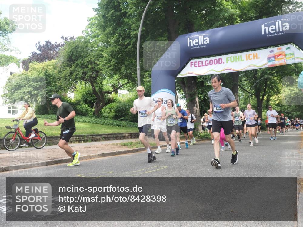 29.06.2025 - hella hamburg halbmarathon KatJ http://msf.ph/oto/8428398 29.06.2025 10:40:41 Zwischen KM18-KM19 3334, 3999, 5077, 6723, 7918, 8335 meine-sportfotos.de