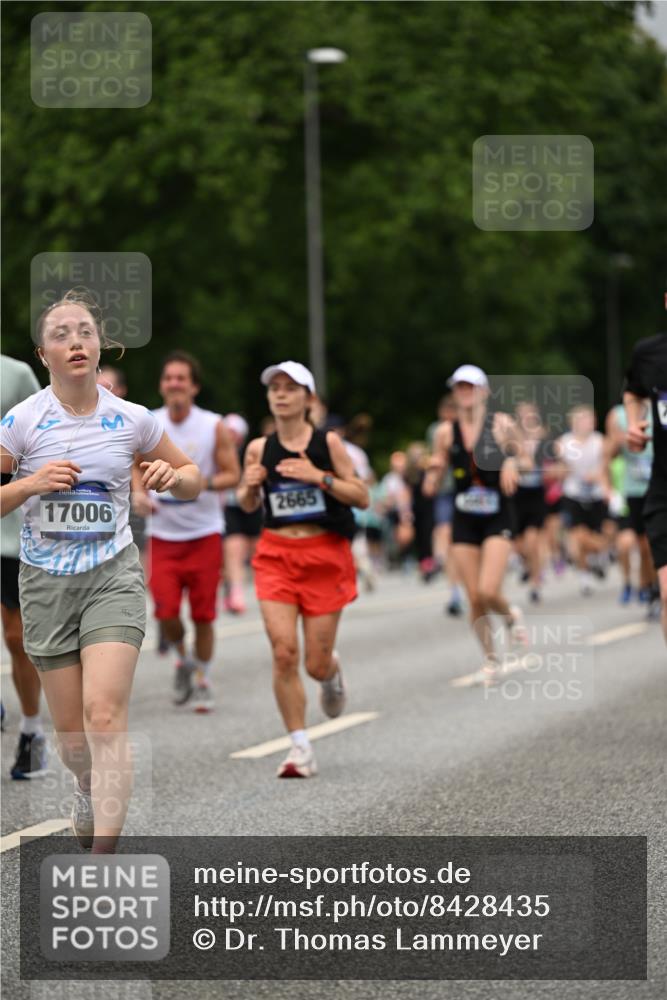29.06.2025 - hella hamburg halbmarathon Dr. Thomas Lammeyer http://msf.ph/oto/8428435 29.06.2025 10:51:13 Kennedybrücke 1004, 1100, 1104, 1371, 1375, 1608, 1837, 1961, 1999, 2162, 2327, 2423, 2537, 2662, 2665, 2697, 3406, 3407, 3896, 4104, 4448, 4483, 5635, 5697, 5769, 5770, 5854, 5892, 6392, 6485, 6623, 6740, 7073, 7268, 7364, 7368, 7374, 7430, 7431, 8010, 8047, 8486, 8706, 8967, 9120, 9121, 9337, 9426, 9557, 9774, 9949, 10514, 10515, 10591, 11160, 11408 meine-sportfotos.de