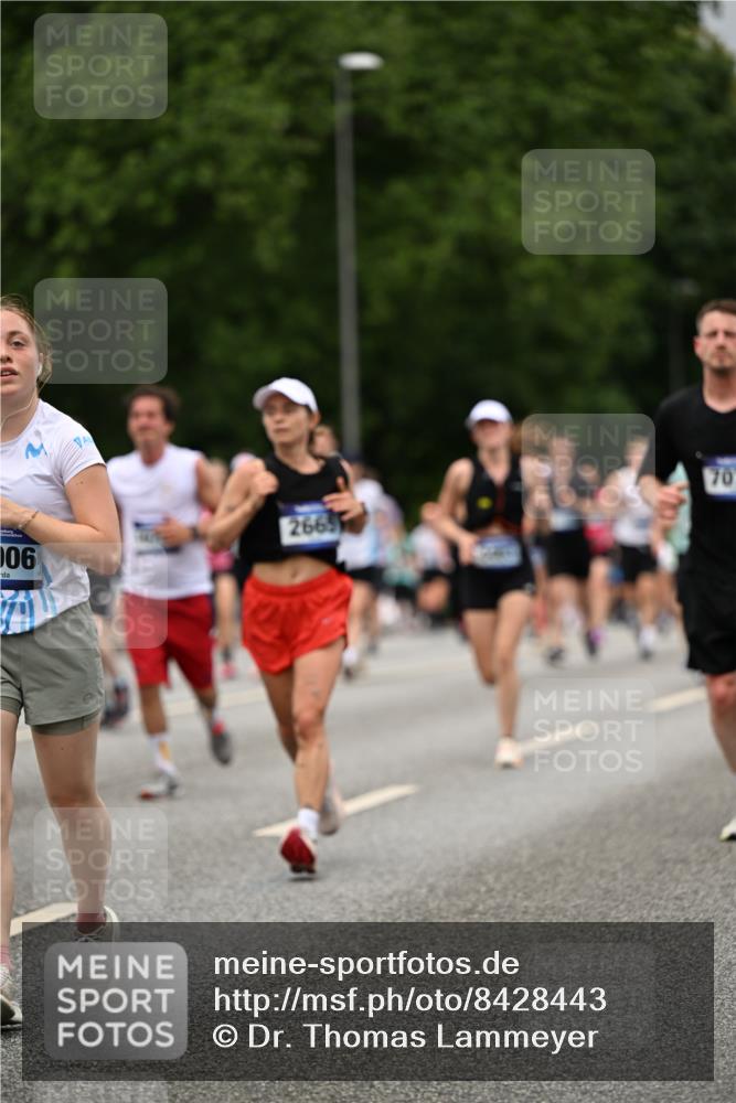 29.06.2025 - hella hamburg halbmarathon Dr. Thomas Lammeyer http://msf.ph/oto/8428443 29.06.2025 10:51:13 Kennedybrücke 1004, 1100, 1104, 1371, 1375, 1608, 1837, 1961, 1999, 2162, 2327, 2423, 2537, 2662, 2665, 2697, 3406, 3407, 3896, 4104, 4448, 4483, 5635, 5697, 5769, 5770, 5854, 5892, 6392, 6485, 6623, 6740, 7073, 7268, 7364, 7368, 7374, 7430, 7431, 8010, 8047, 8486, 8706, 8967, 9120, 9121, 9337, 9426, 9557, 9774, 9949, 10514, 10515, 10591, 11160, 11408 meine-sportfotos.de