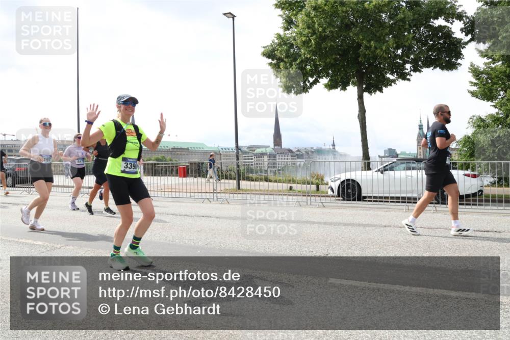 29.06.2025 - hella hamburg halbmarathon Lena Gebhardt http://msf.ph/oto/8428450 29.06.2025 10:43:46 Lombardsbrücke 197, 15177, 3390, 1023, 1026, 1095, 1155, 1306, 1310, 1400, 1459, 1878, 2073, 2733, 3238, 3288, 3329, 3390, 3597, 4367, 4627, 4636, 4866, 5001, 5192, 5201, 5214, 5293, 5370, 5720, 5890, 5902, 5905, 6012, 6036, 6096, 6226, 6334, 6440, 6895, 6931, 6971, 6973, 7197, 7205, 7206, 7489, 7504, 7926, 8000, 8058, 8135, 8233, 8408, 8504, 8870, 9073, 9639, 9641, 9704, 9831, 9879, 10083, 10097, 10200, 10202 meine-sportfotos.de