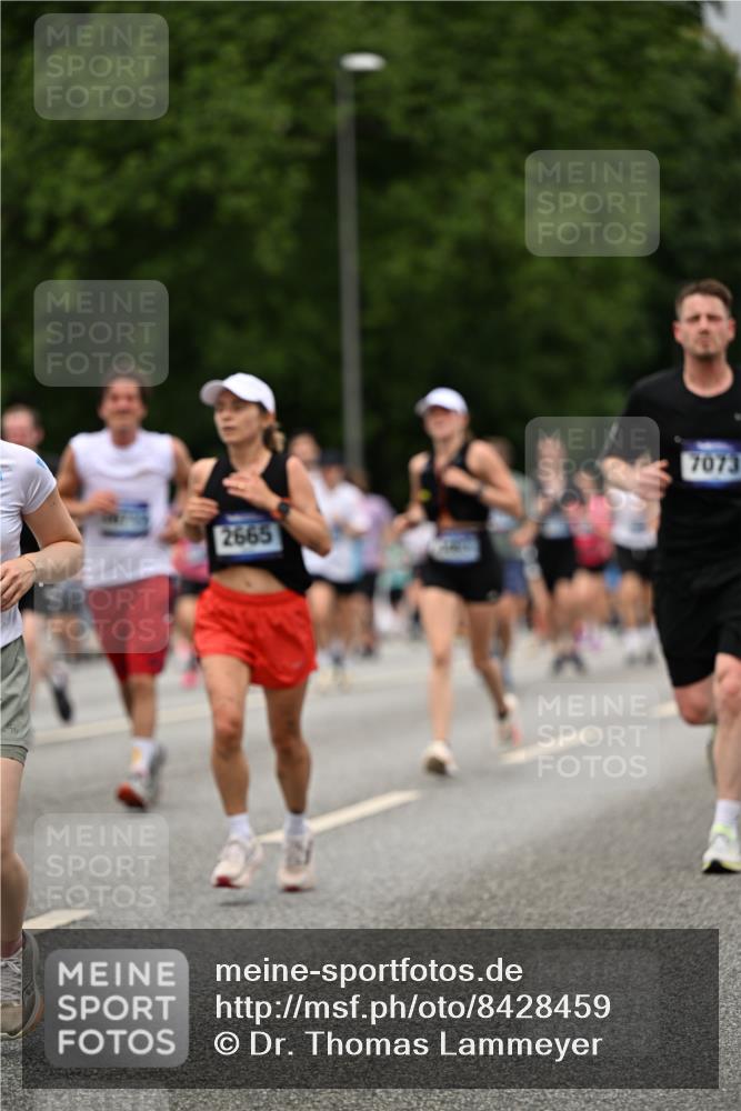 29.06.2025 - hella hamburg halbmarathon Dr. Thomas Lammeyer http://msf.ph/oto/8428459 29.06.2025 10:51:13 Kennedybrücke 1004, 1100, 1104, 1371, 1375, 1608, 1837, 1961, 1999, 2162, 2327, 2423, 2537, 2662, 2665, 2697, 3406, 3407, 3896, 4104, 4448, 4483, 5635, 5697, 5769, 5770, 5854, 5892, 6392, 6485, 6623, 6740, 7073, 7268, 7364, 7368, 7374, 7430, 7431, 8010, 8047, 8486, 8706, 8967, 9120, 9121, 9337, 9426, 9557, 9774, 9949, 10514, 10515, 10591, 11160, 11408 meine-sportfotos.de