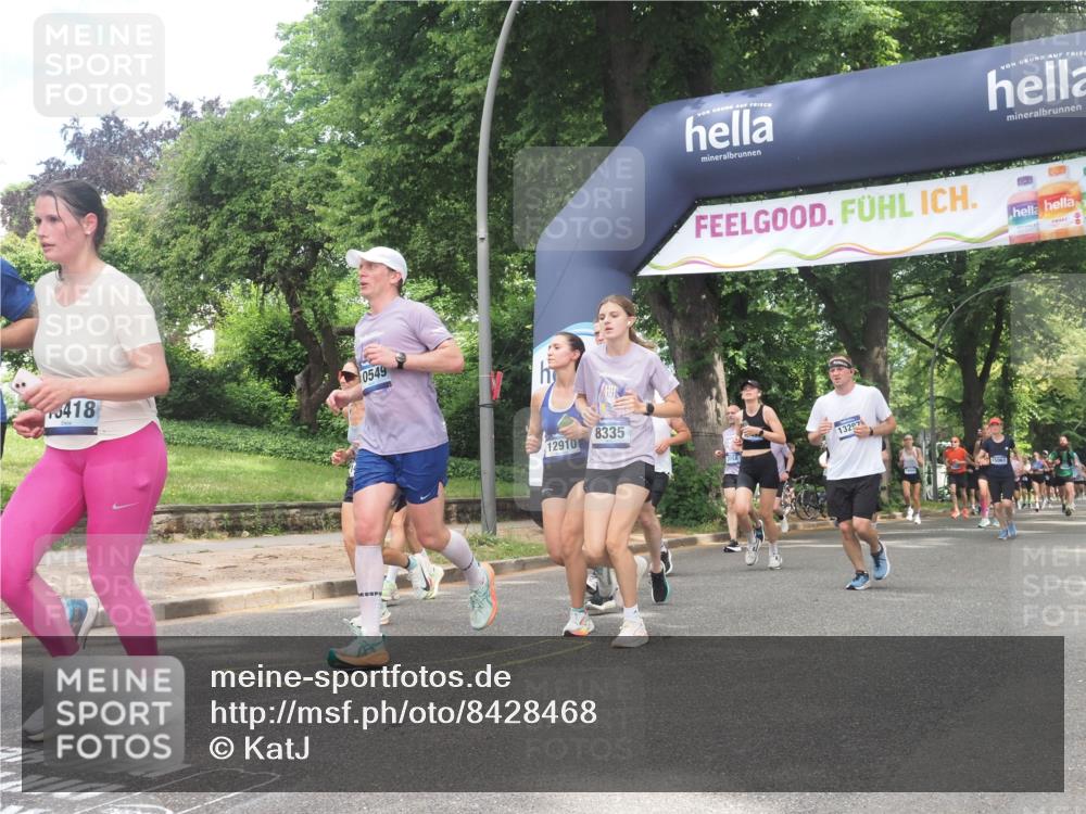 29.06.2025 - hella hamburg halbmarathon KatJ http://msf.ph/oto/8428468 29.06.2025 10:40:43 Zwischen KM18-KM19 1267, 3334, 5077, 6723, 7509, 7918, 8335 meine-sportfotos.de