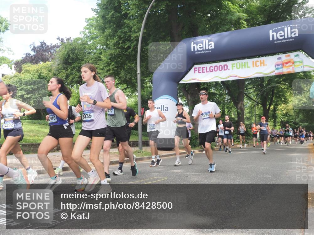 29.06.2025 - hella hamburg halbmarathon KatJ http://msf.ph/oto/8428500 29.06.2025 10:40:44 Zwischen KM18-KM19 1267, 2771, 3334, 5077, 6723, 7509, 7918, 8335 meine-sportfotos.de
